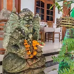 Zen Rooms Saridewi